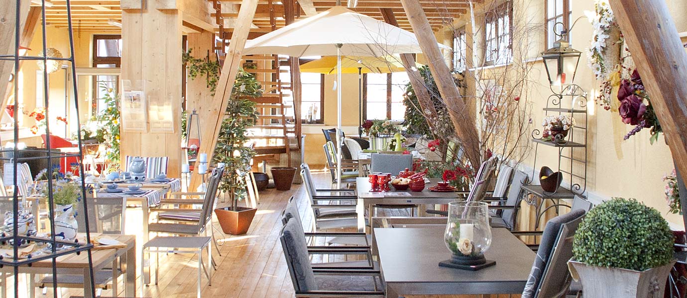 Ausstellung Wintergarten & Outdoor-Möbel auf 1500m² - Firmengruppe Kwozalla